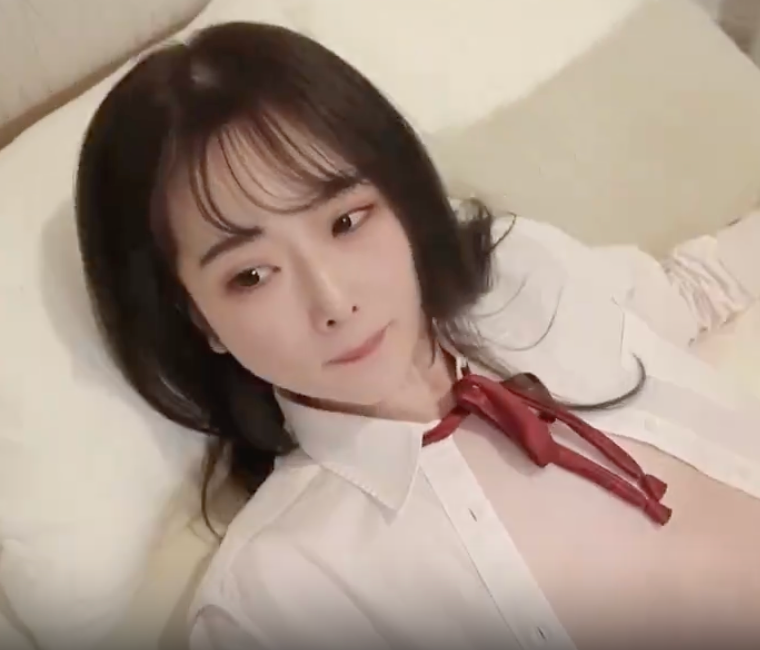 欲求不满的人妻少妇
