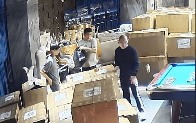 网友投曝光亚博集团，开云体育公关部、审计部 、输上亿的会员，工作视频截图。