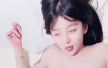 小奶嫩妹